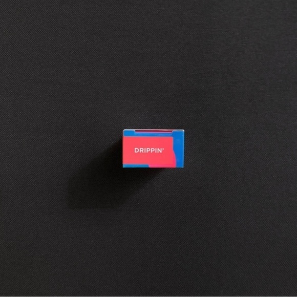 URBAN DECAY Drippin’ Hydromanic Plumping Dewy Liquid Blush Hydrating Cheek Tint - Picture 3 of 3